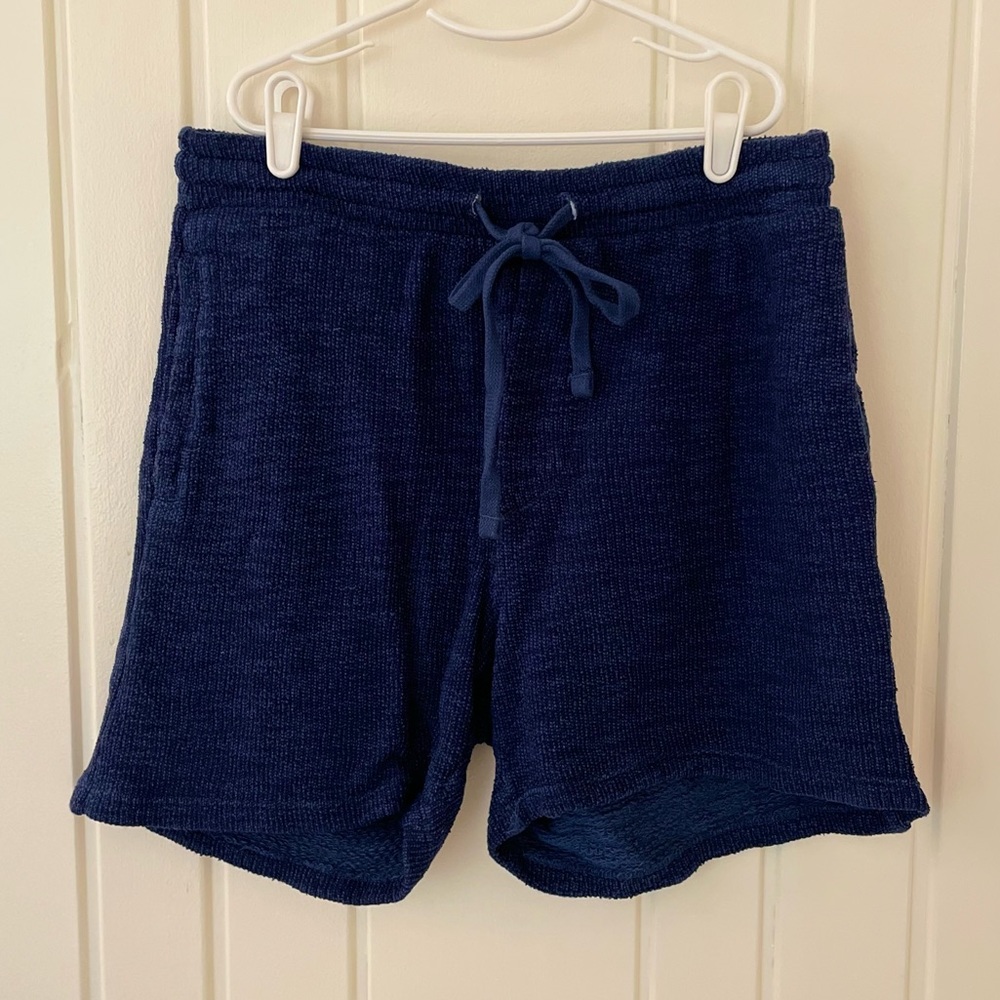 GOODLIFE Mens Casual Shorts. Size M. Color: Midnight Navy. NWT.